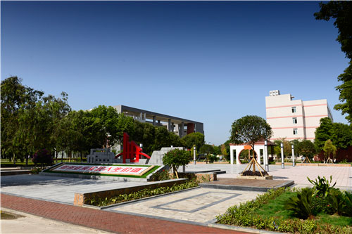 四川礦產(chǎn)機電技師學(xué)院