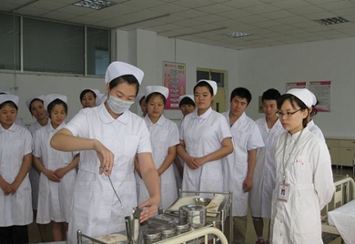 護(hù)理專業(yè)考軍護(hù)的基本要條件是什么？【全】