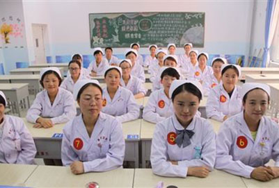 郫縣衛(wèi)生職業(yè)學(xué)校3+2大專(zhuān)畢業(yè)就業(yè)好嗎