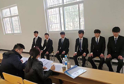 遵義航空學(xué)校機(jī)場航空地勤專業(yè)報名條件