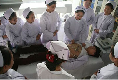 郫縣衛(wèi)生學(xué)校護(hù)士學(xué)費(fèi)多少?