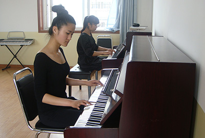 2025年重慶幼師學校學費是多少