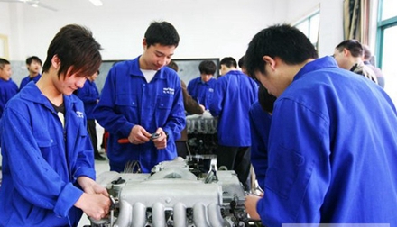 汽車發(fā)動機專業(yè)