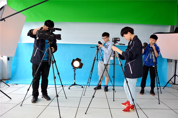 2025年重慶渝中高級(jí)職業(yè)學(xué)校(渝職高)招生簡章