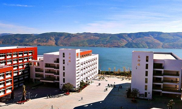 云南國(guó)土資源職業(yè)學(xué)院美麗校園.fw