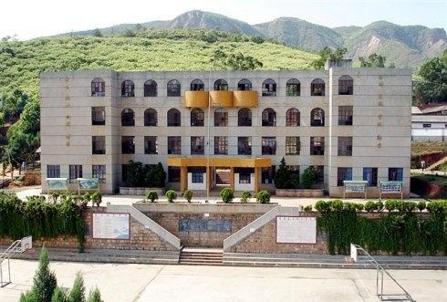 祿勸職業(yè)高級中學(xué)教學(xué)樓