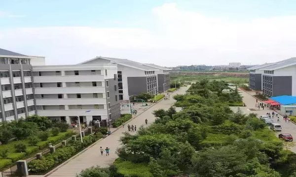 石林縣民族職業(yè)高級中學石林職教俯瞰