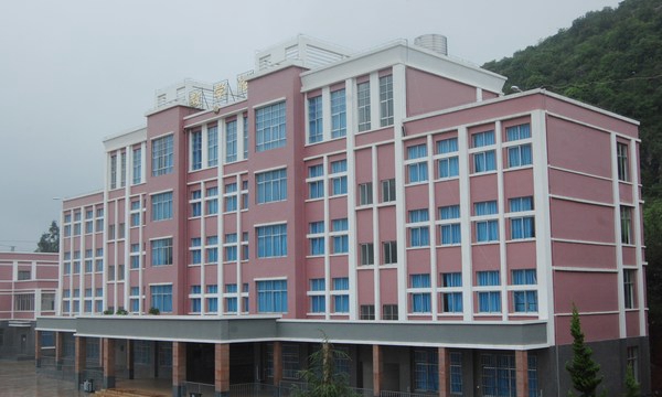 曲靖市師宗職業(yè)技術(shù)學(xué)校教學(xué)樓（新）