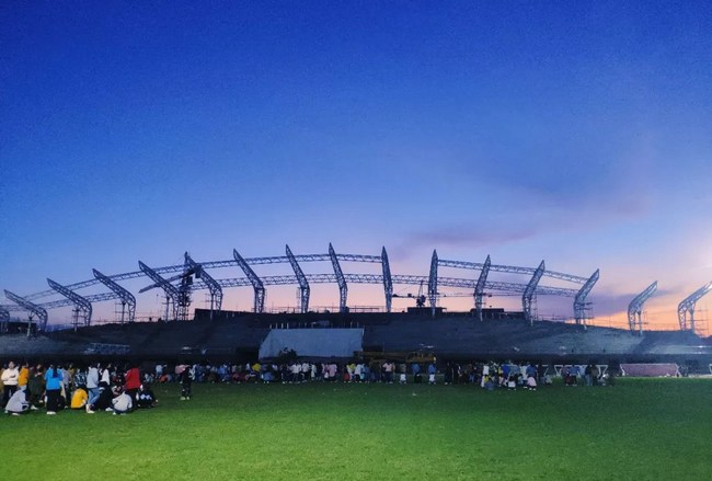 四川衛(wèi)生康復(fù)職業(yè)學(xué)院運(yùn)動場