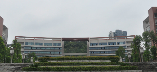 校園環(huán)境 (3)