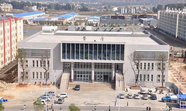 曲靖護(hù)理學(xué)校餐廳大樓