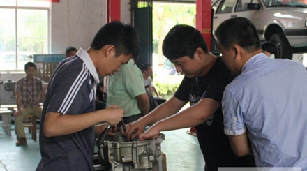 汽車發(fā)動(dòng)機(jī)技術(shù)專業(yè)