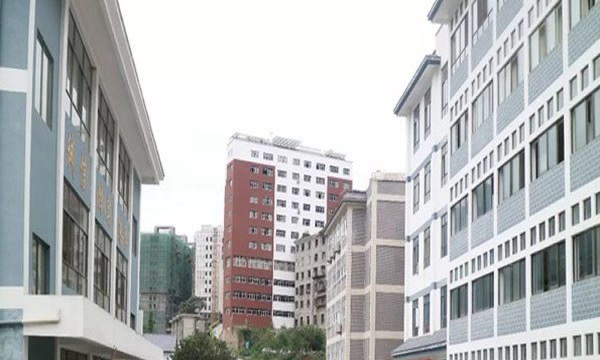 大關(guān)縣職業(yè)高級中學(xué)教學(xué)樓（1）