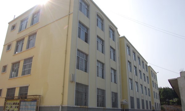 曲靖市師宗職業(yè)技術(shù)學(xué)校女一舍 曲靖市師宗職業(yè)技術(shù)學(xué)校女一舍