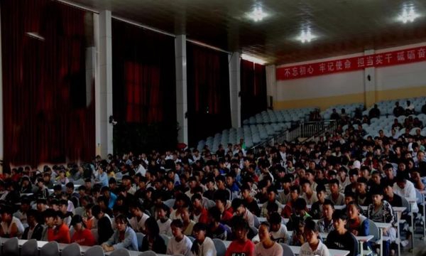 曲靖市陸良職業(yè)技術(shù)學(xué)校觀看視頻 曲靖市陸良職業(yè)技術(shù)學(xué)校觀看視頻