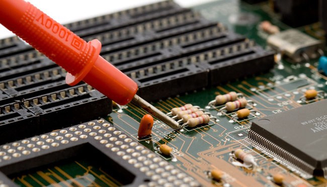 自貢影視藝術(shù)學(xué)校計(jì)算機(jī)與數(shù)碼產(chǎn)品維修