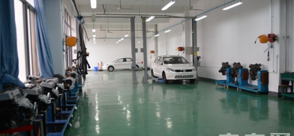 四川省崇州市職業(yè)中專(zhuān)學(xué)校汽車(chē)維修專(zhuān)業(yè)