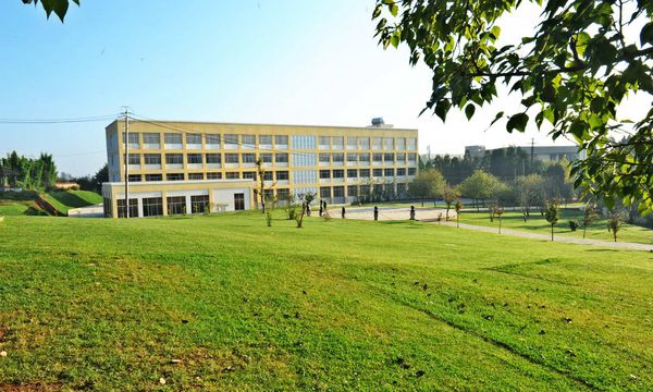 云南農(nóng)業(yè)職業(yè)技術(shù)學(xué)院辦公樓 云南農(nóng)業(yè)職業(yè)技術(shù)學(xué)院辦公樓