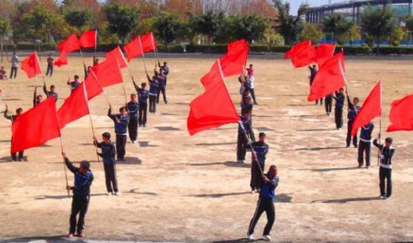 保山學(xué)院舞旗