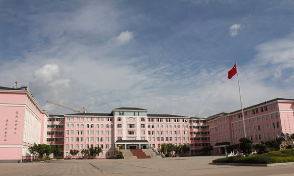 云南玉溪技師學院教學樓