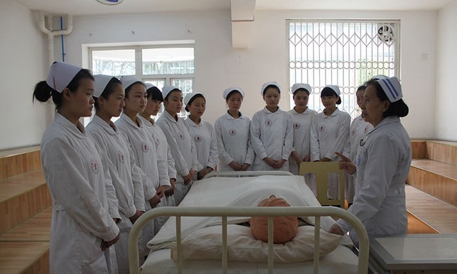 四川大學(xué)附設(shè)華西衛(wèi)生學(xué)校天府校區(qū)護(hù)理專業(yè)實(shí)驗(yàn)實(shí)踐