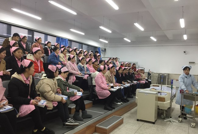 重慶市護(hù)士學(xué)校（魚洞護(hù)士學(xué)校）環(huán)境：理實(shí)一體化教學(xué)