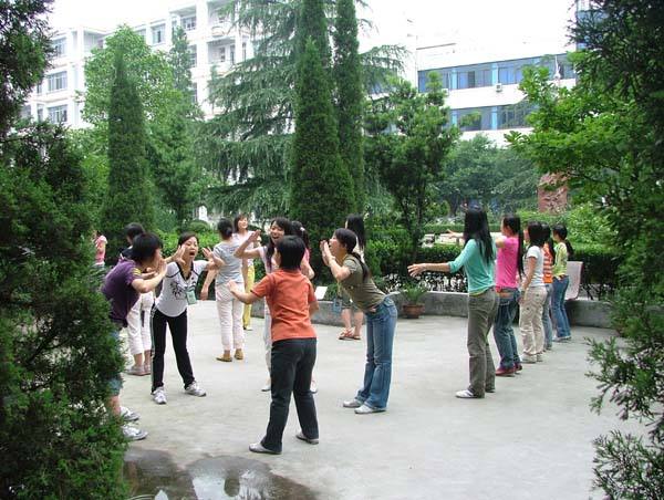 成都幼師學(xué)校環(huán)境怎么樣？