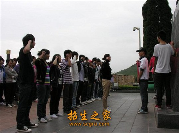 西昌交通學(xué)校招生簡章