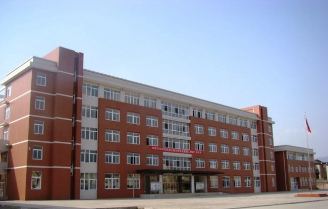 成都技師學(xué)院都江堰分院教學(xué)大樓