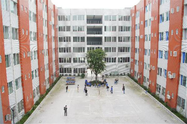 四川自貢市高級技工學(xué)校