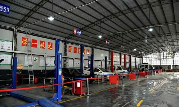 怒江州技工學(xué)校實習(xí)實訓(xùn)（2）