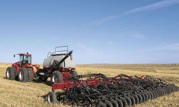 蒙自中等農(nóng)業(yè)機(jī)械化技術(shù)學(xué)校機(jī)械設(shè)備