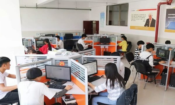 大關(guān)縣職業(yè)高級中學(xué)電子商務(wù)專業(yè)