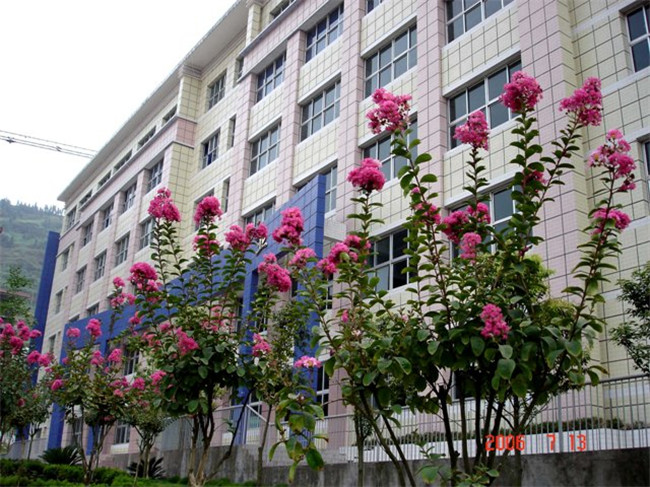 2025年重慶市開州區(qū)職業(yè)教育中心招生簡章