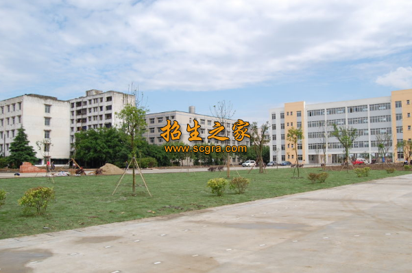 學(xué)校環(huán)境