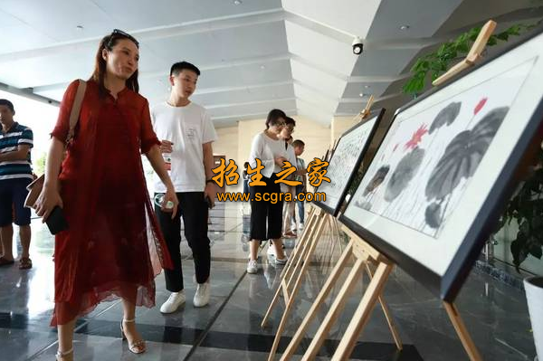 學(xué)?；顒?dòng)