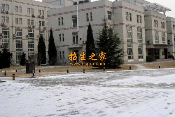 晨光化工技工學(xué)校