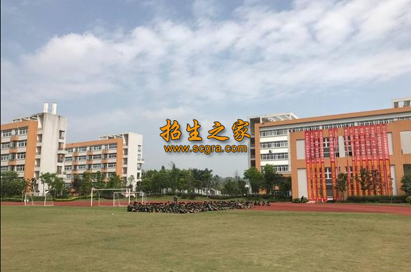 學(xué)校環(huán)境